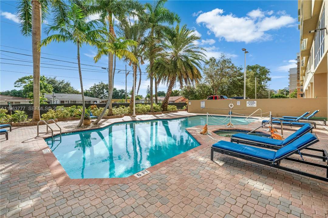 Exceptionally located and upgraded 2BR 2BA unit in sought after Coral Plaza, perfectly positioned on Coral Way minutes away from Miracle Mile.