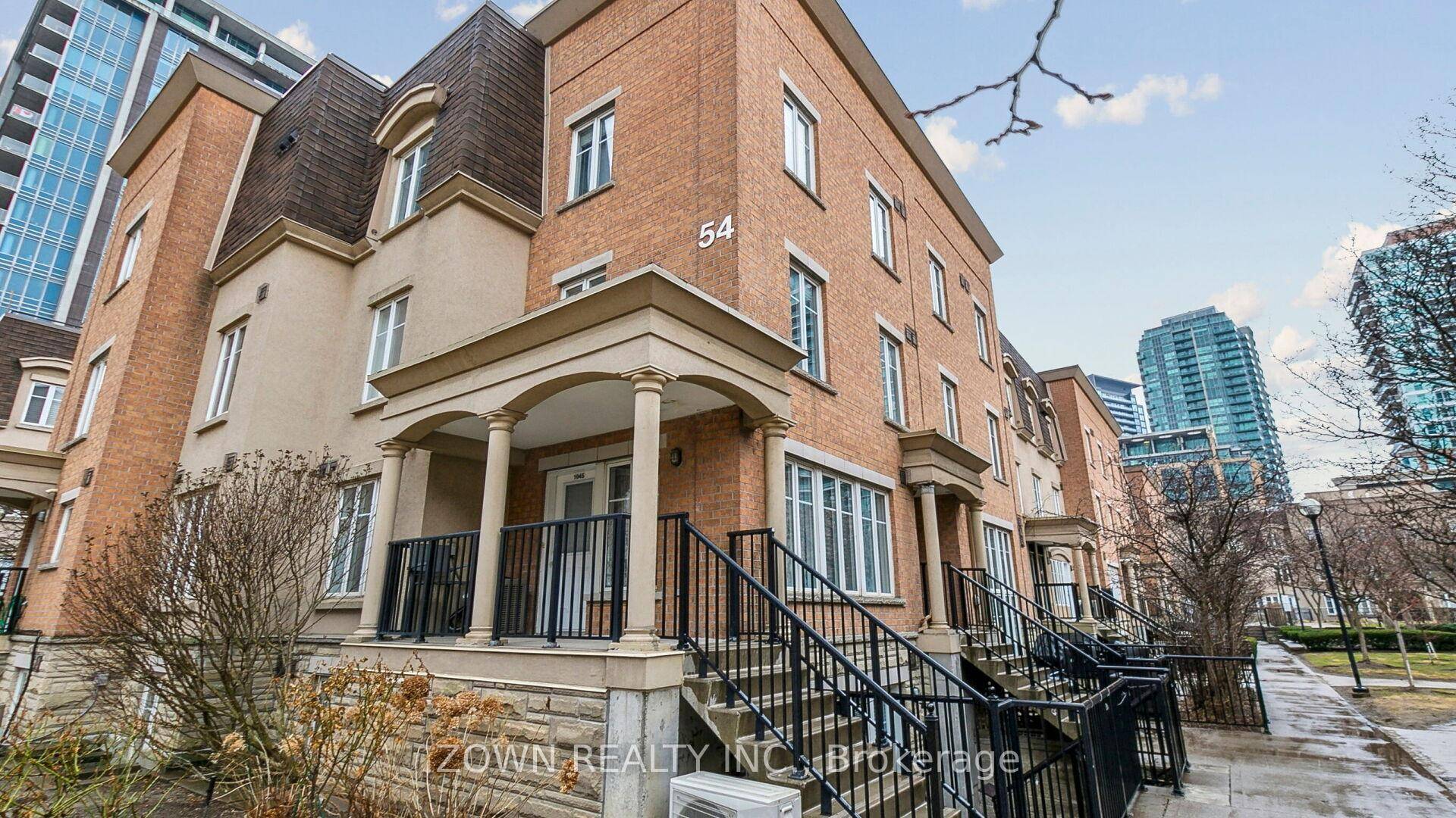 Welcome to this sun filled and elegant 1 bed, 1 bath condo townhome located in the heart of vibrant Liberty Village.