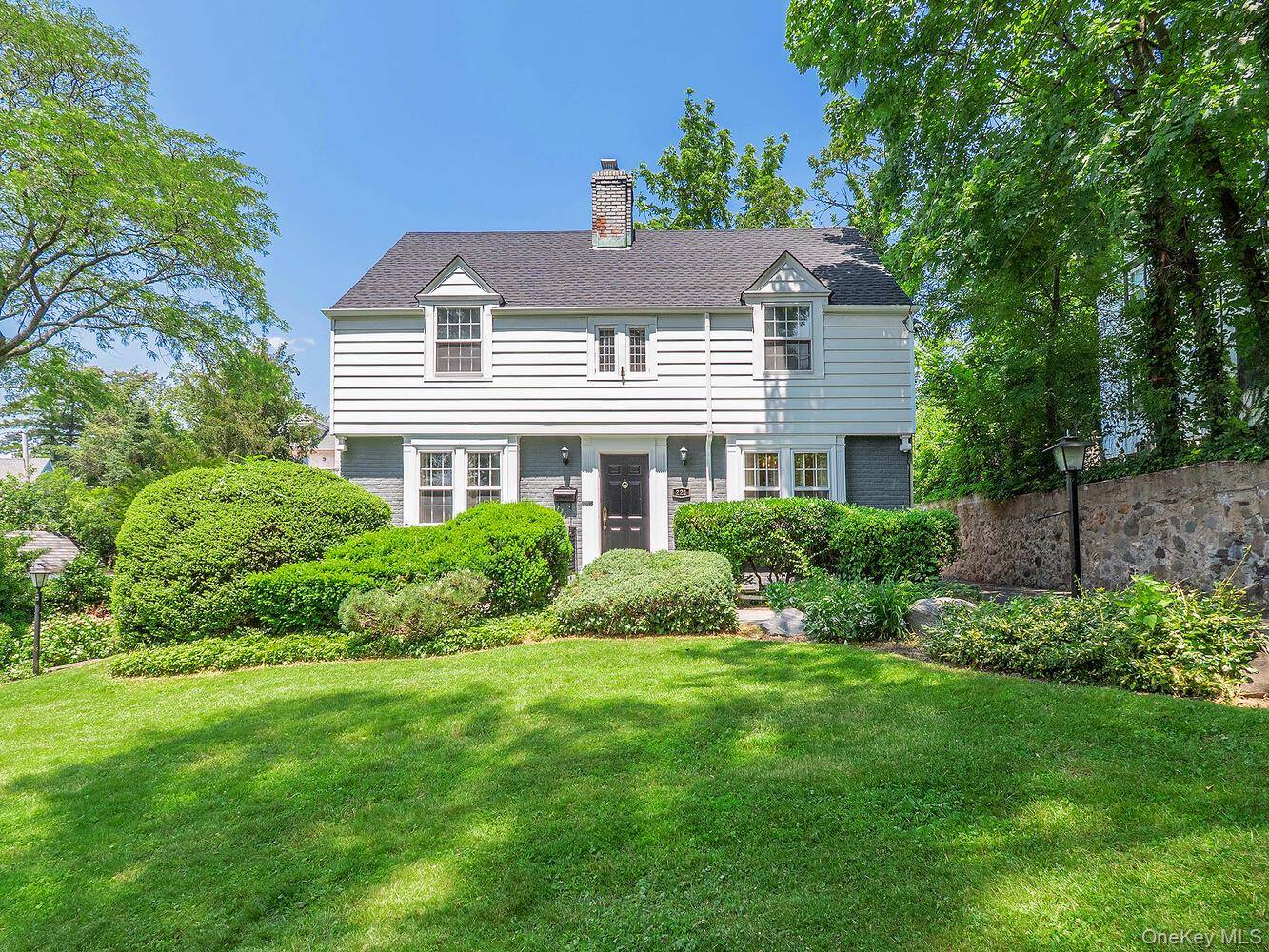 Lovely Center Hall Colonial 3 BRS 2.