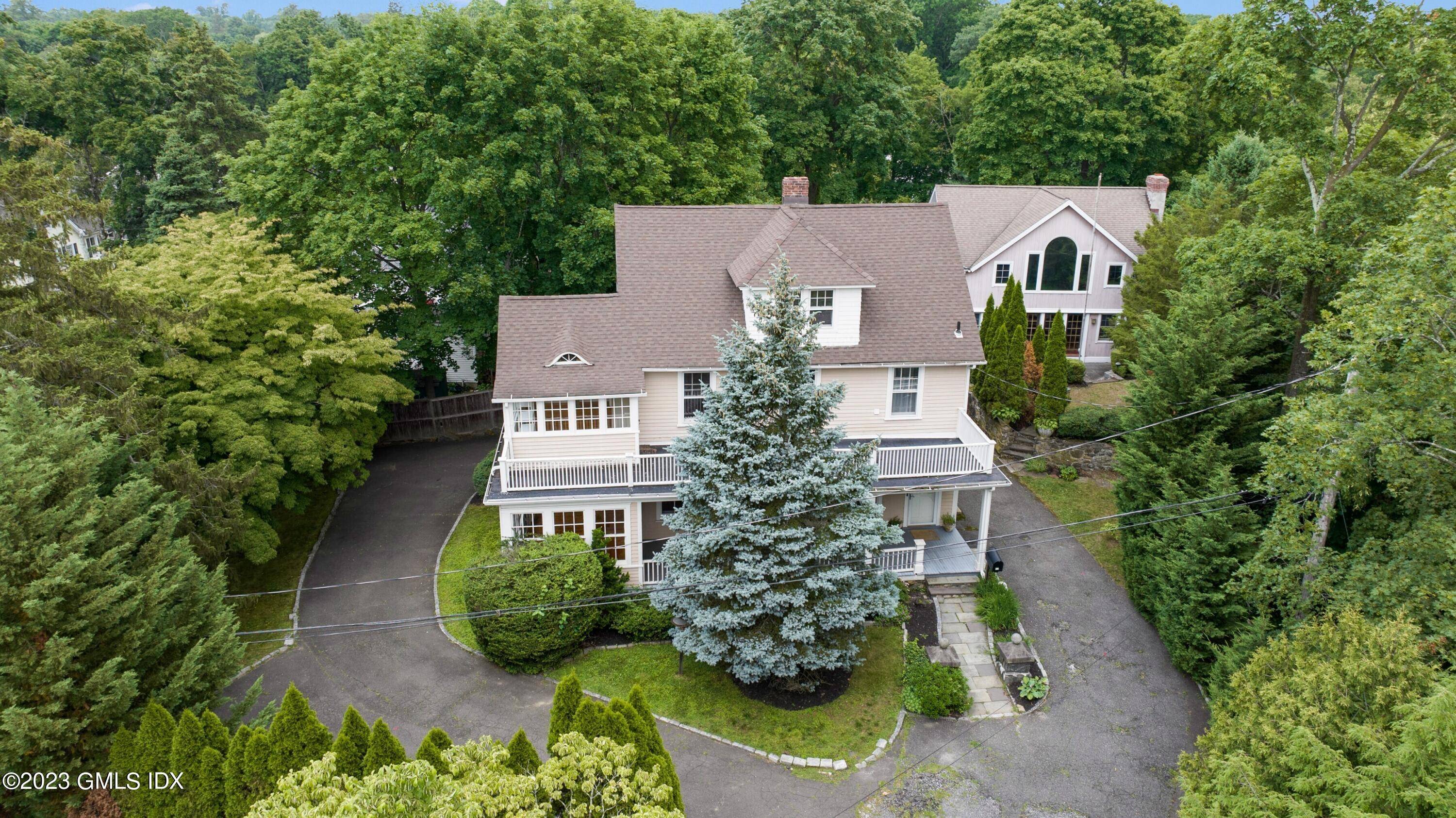 Introducing the magnificent Rockview Farm Estate, a historic gem tucked away at the back of Rockview Drive in the heart of Greenwich.