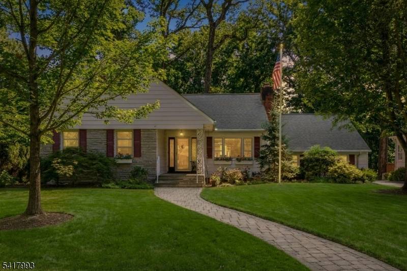 Fabulous Location. Begin your story here at this stellar address !