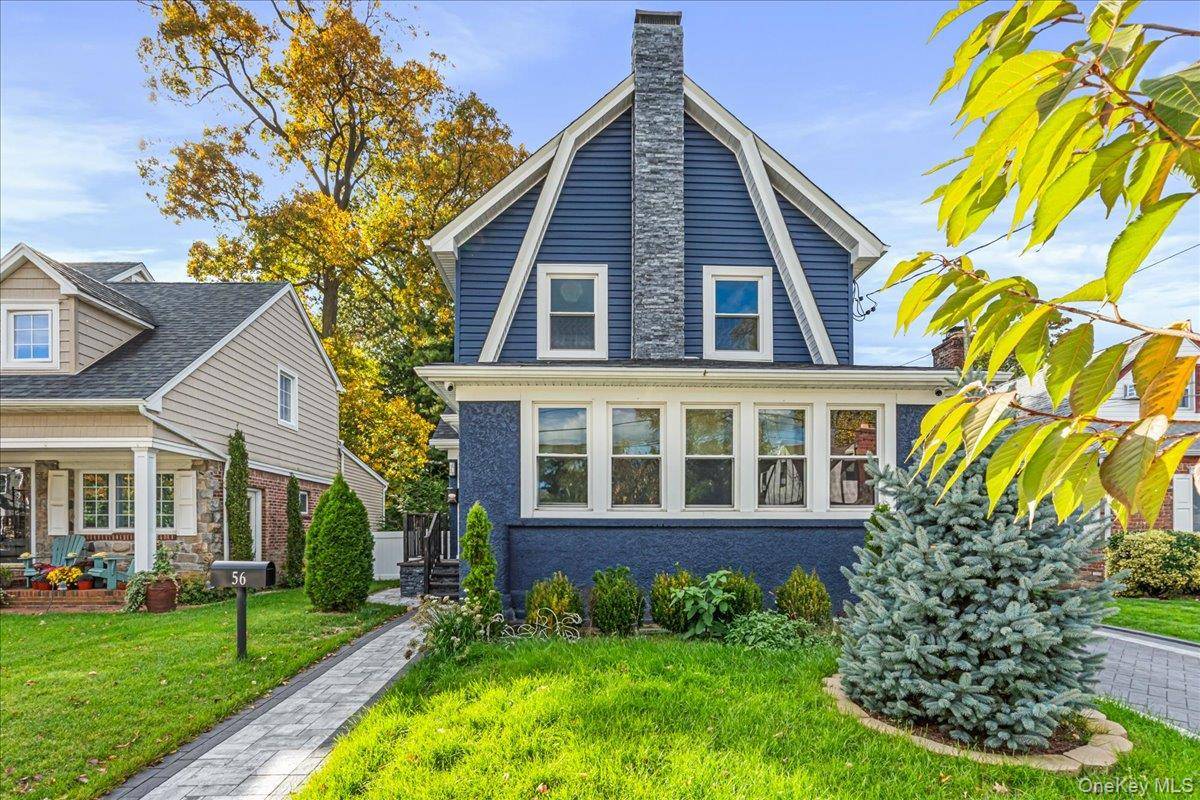 Exceptional Fully Renovated Single Family Residence in Lynbrook Steps from Westwood Train Station This meticulously renovated single family home offers the perfect blend of modern efficiency and timeless design.