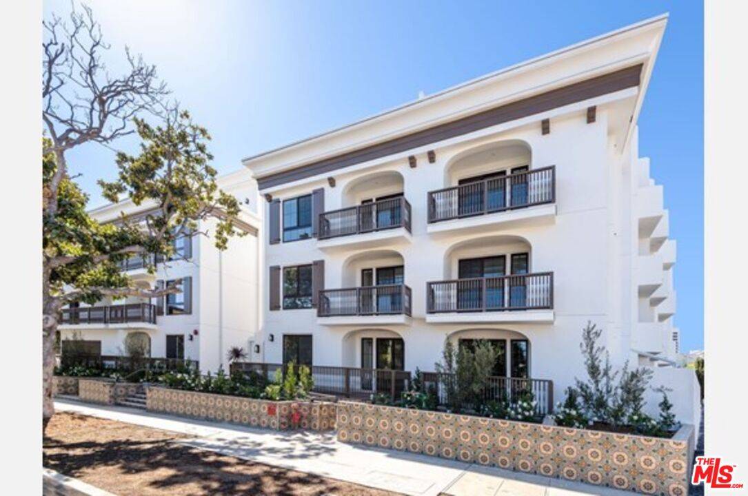 1819 Kelton 3BR La