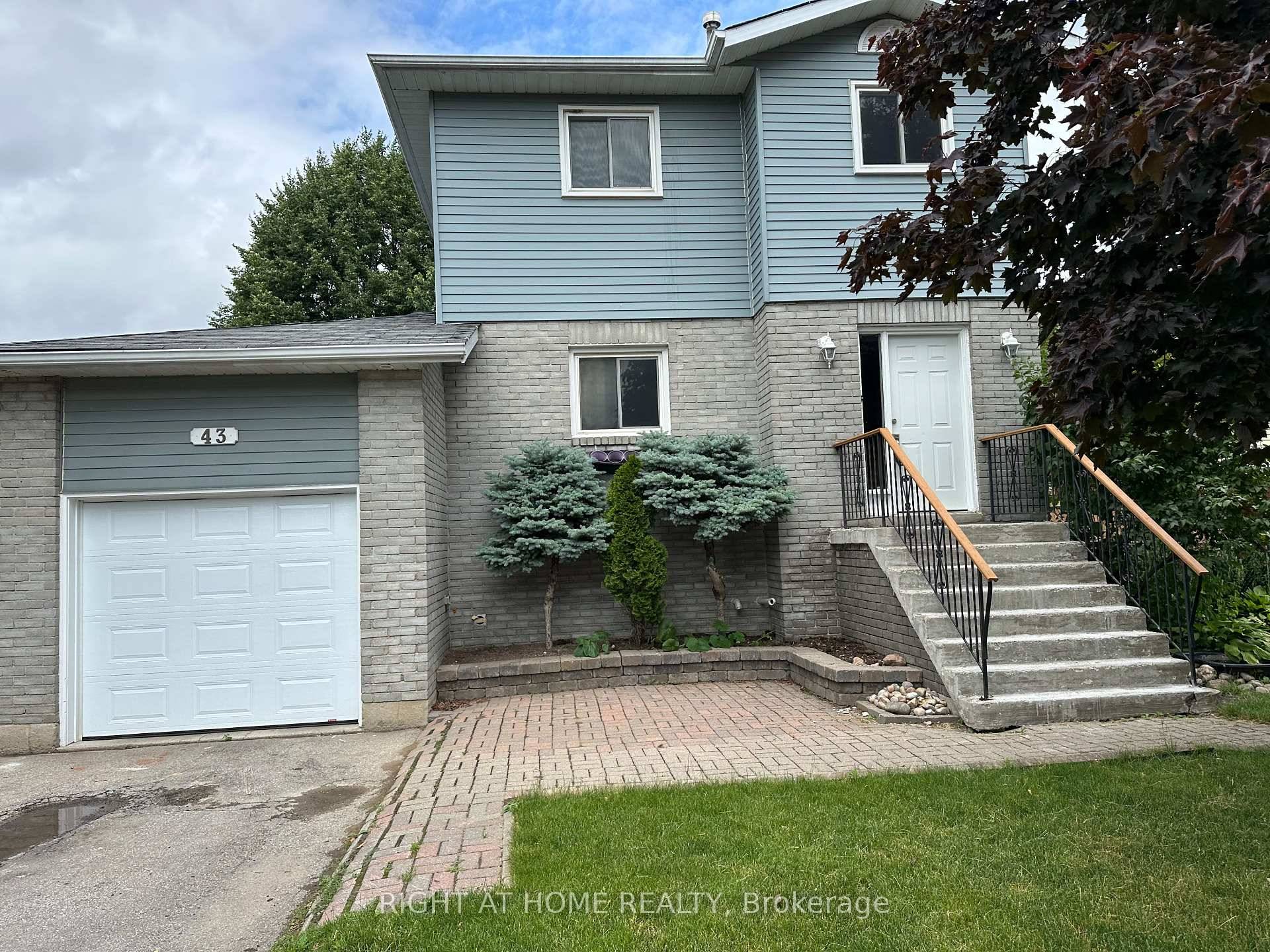 Located On A Quiet Street and peaceful neighborhood, Walk To Elementary And High School.