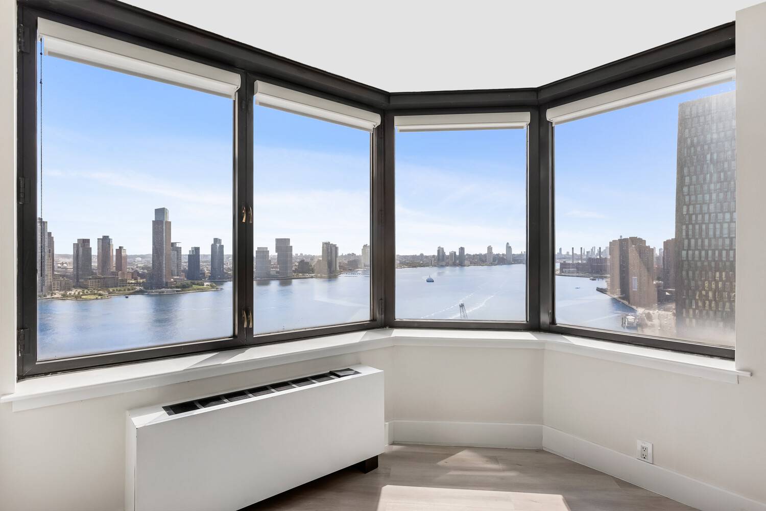 NEWLY RENOVATED KITCHEN with All New Cabinets amp ; Stainless Steel Appliances High floor, resort style luxury south facing 1 Bed Den, 2 full baths with East River views, in ...