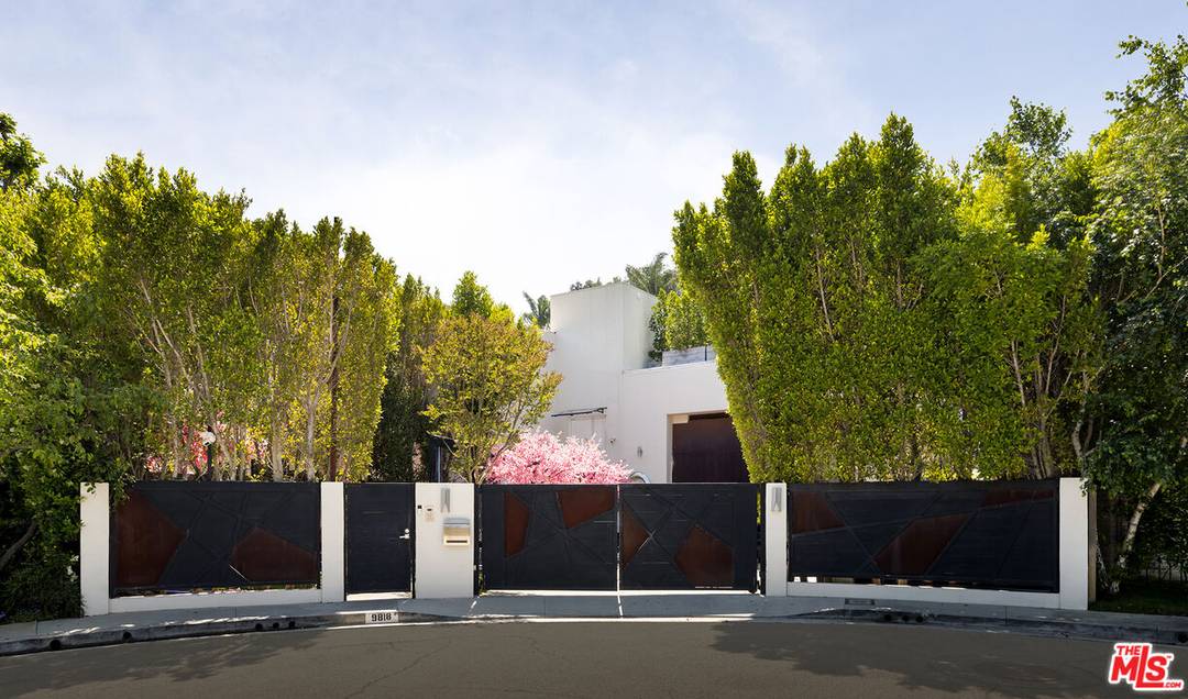 9818  Hythe Ct 9BR Beverly Hills Post Office | B.H.P.O. La