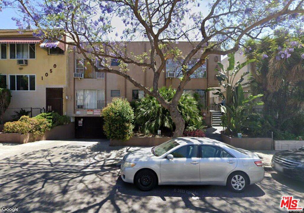 1046  N Ogden Dr 14BR Hollywood Hills East La