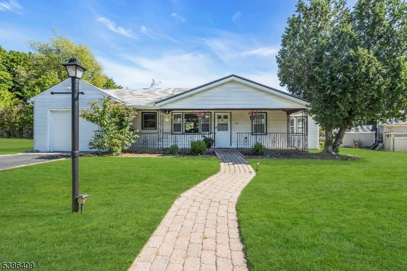 Tired of losing out ? This diamond in the rough is Back on the Market buyers couldn't perform !