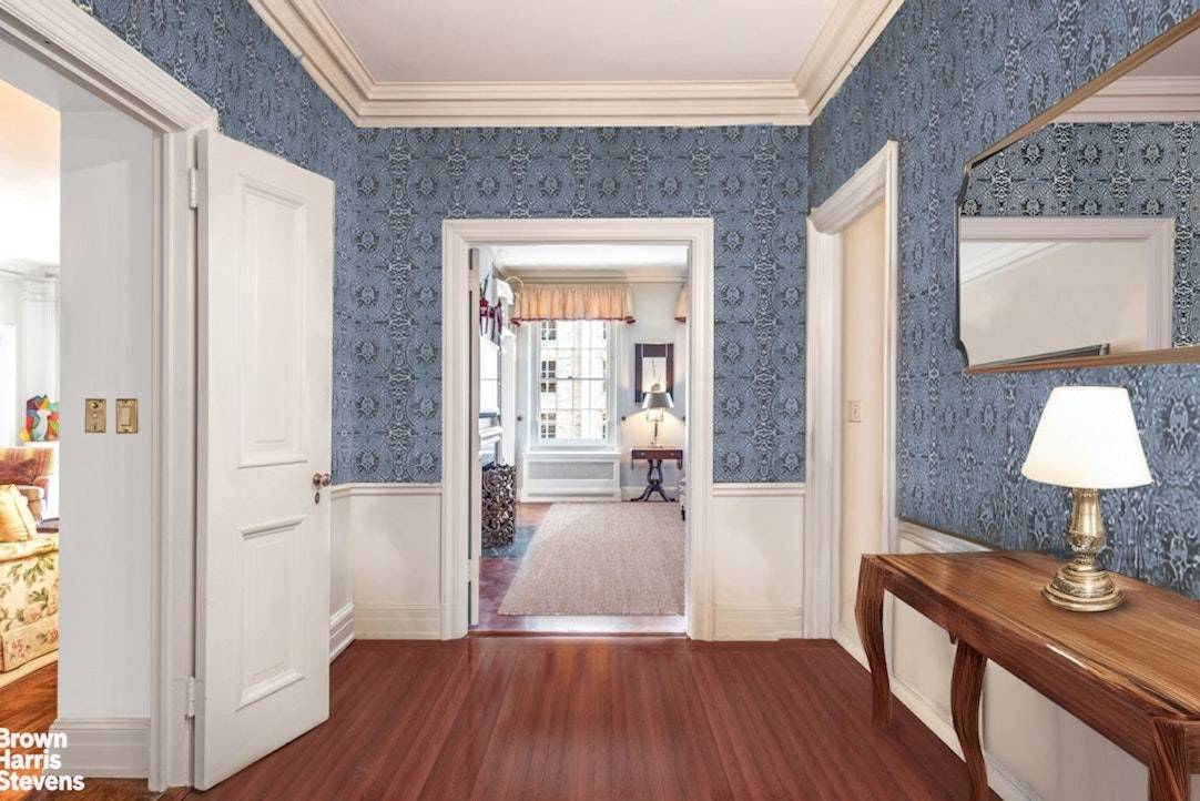 Welcome to 136 East 79th Street, Unit 7A, a stunning and generously sized pre war cooperative located in the heart of the Upper East Side.