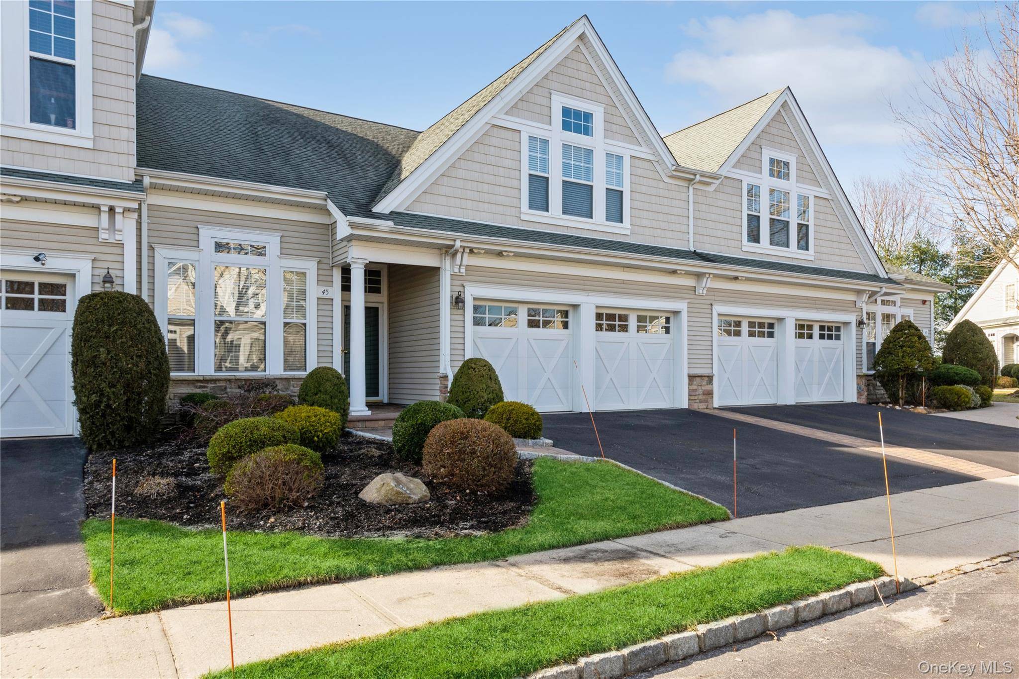 Welcome to Encore Lake Grove, a 55 gated community offering luxury, active lifestyle living in the heart of Lake Grove.