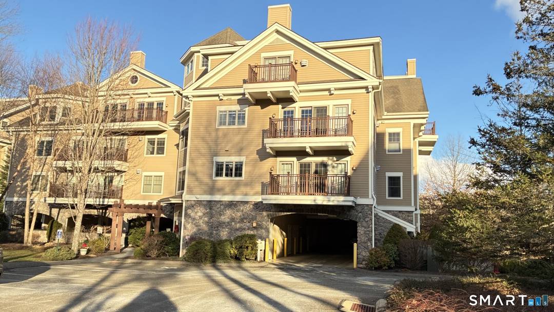 Welcome to Courtyard at Heritage Green.