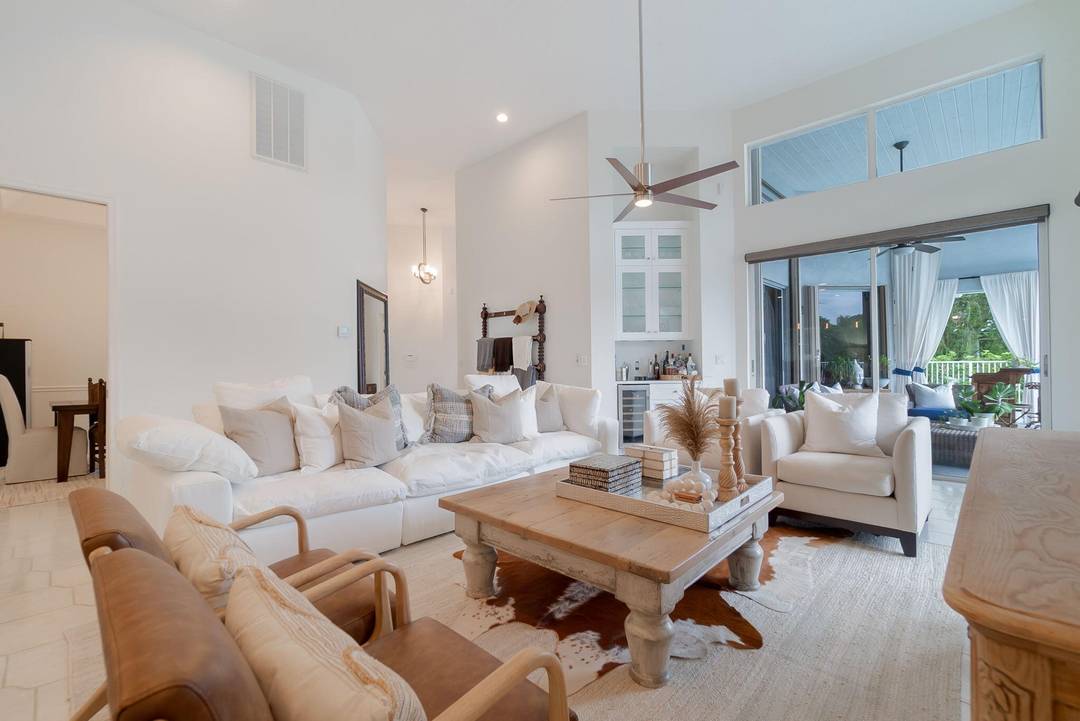 Paradise at Lakefield West !