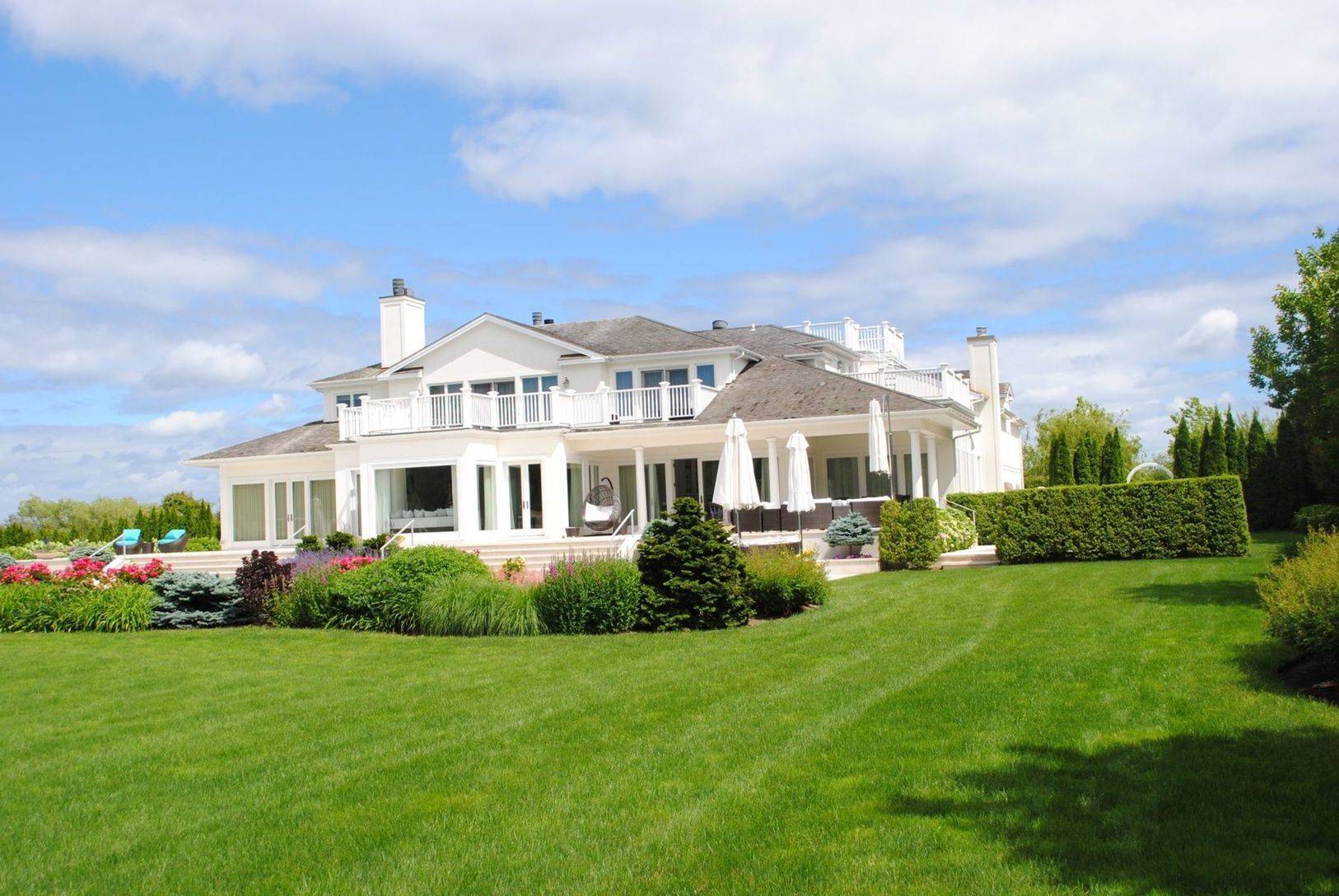 Magnificent & Modern Southampton Estate with Ocean Beach Access!