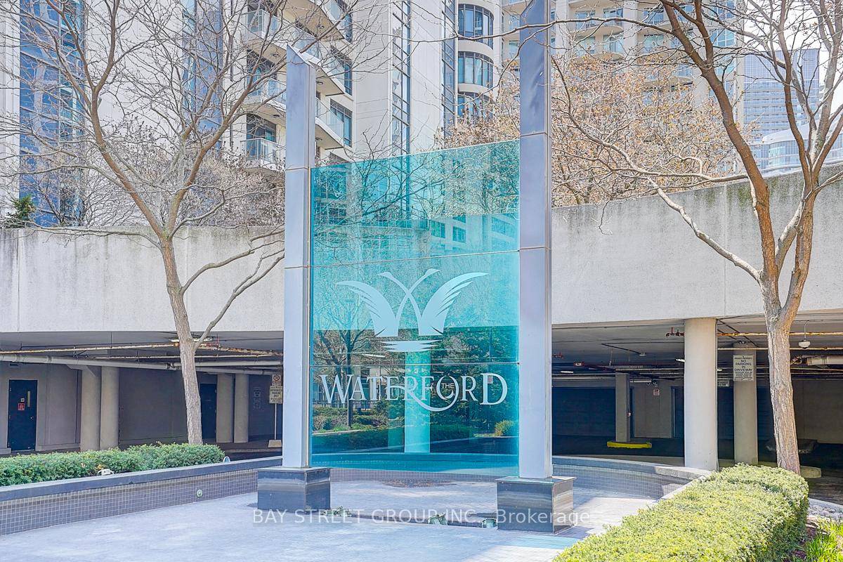 Welcome to Waterford ! Experience luxury living in this spacious lower penthouse corner unit, featuring soaring 10 ft ceilings that create an airy and grand atmosphere.