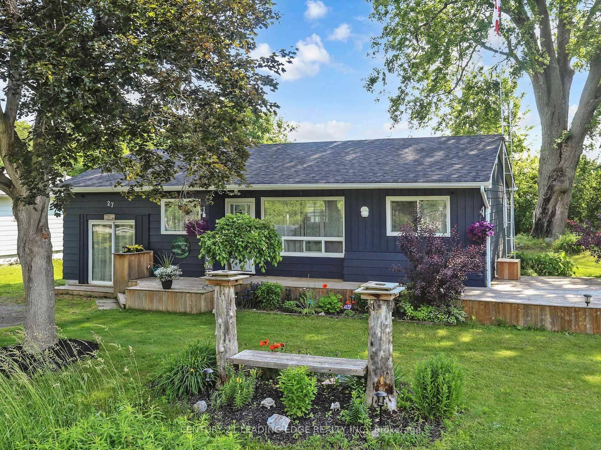 Location, Location. Welcome to 27 Isle Vista Drive, Pefferlaw in the Hamlet of Virginia.