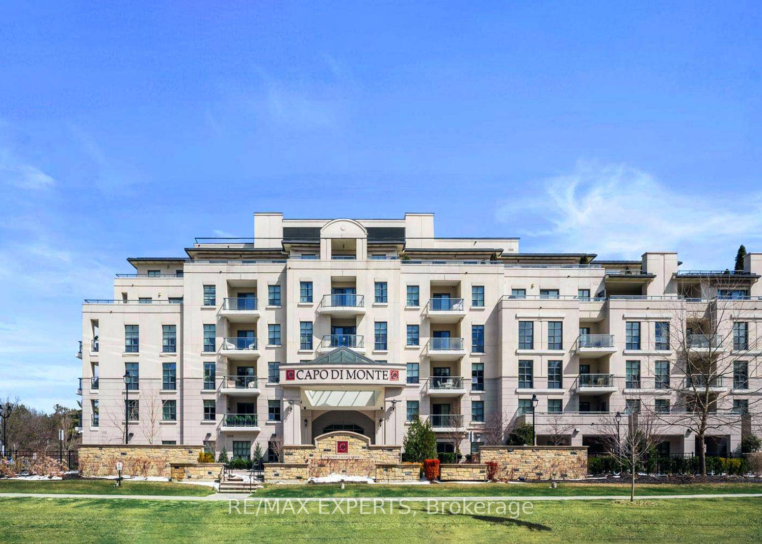 Welcome to Capo Di Monte, this exclusive six storey boutique condominium offers a rare opportunity to experience refined European inspired living surrounded by nature.