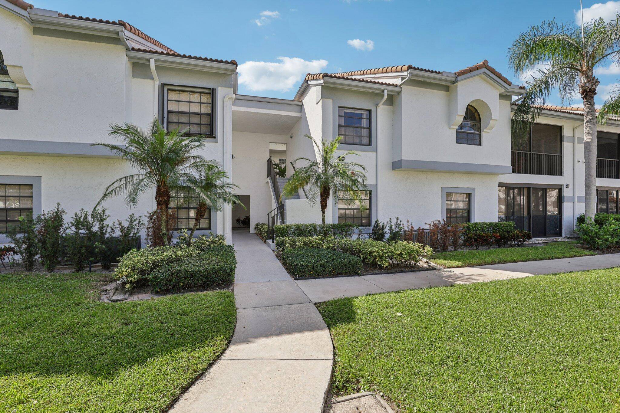 Welcome to your new home where comfort, style, and resort style amenities come together in one unbeatable package !