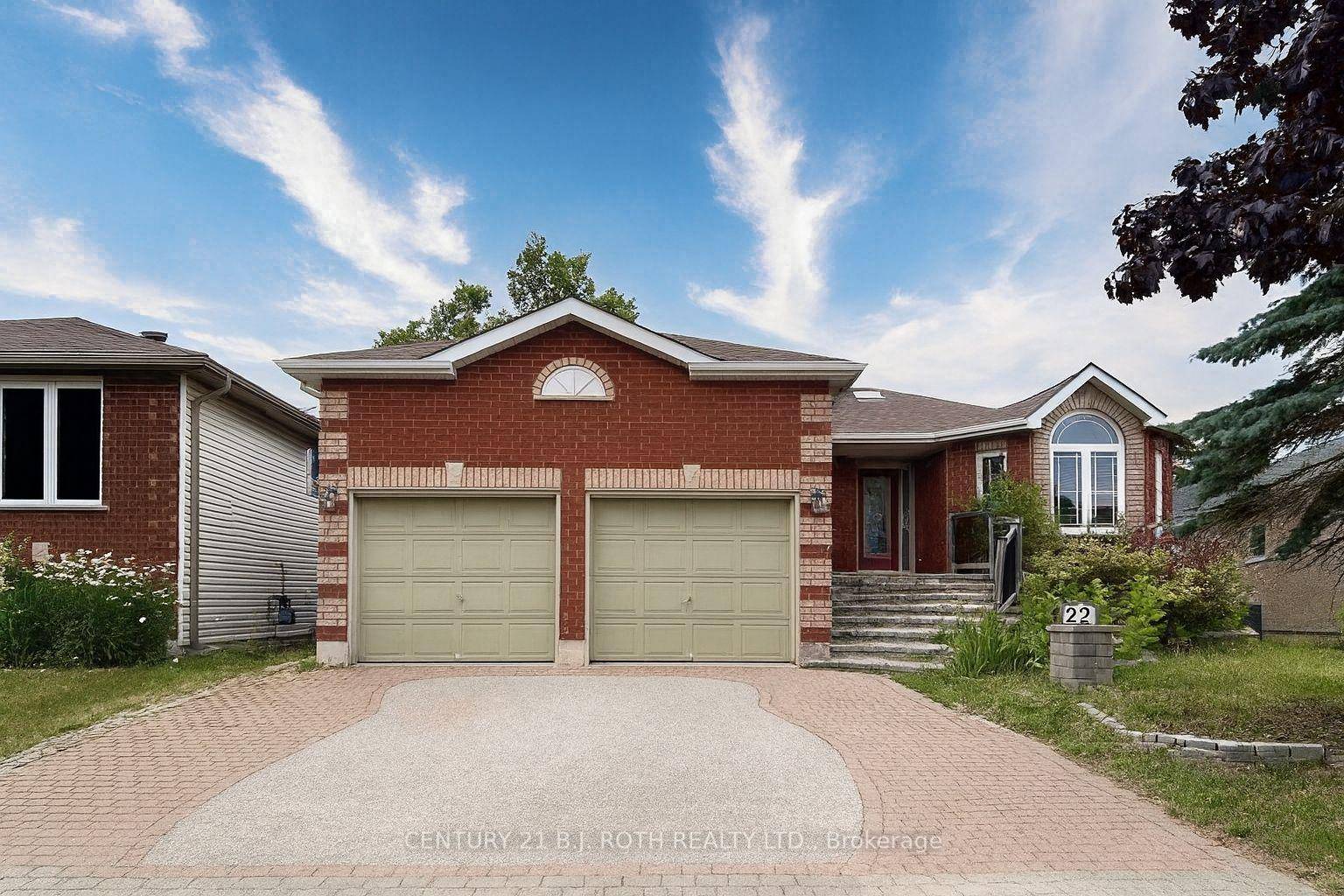 Welcome to 22 Mapleton Avenue Upper Level, located in one of Barrie's most family friendly communities !