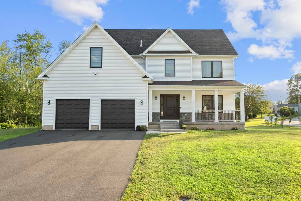 Modern Farmhouse in Reservoir Estates Wethersfield, CT Welcome to this stunning 2 year old modern farmhouse in the highly desirable Reservoir Estates community.