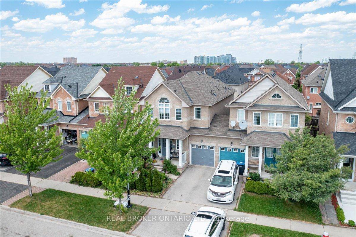 Welcome to this Charming 4 Bedroom Link Home Nestled in The Most Sought Area of Mississauga.