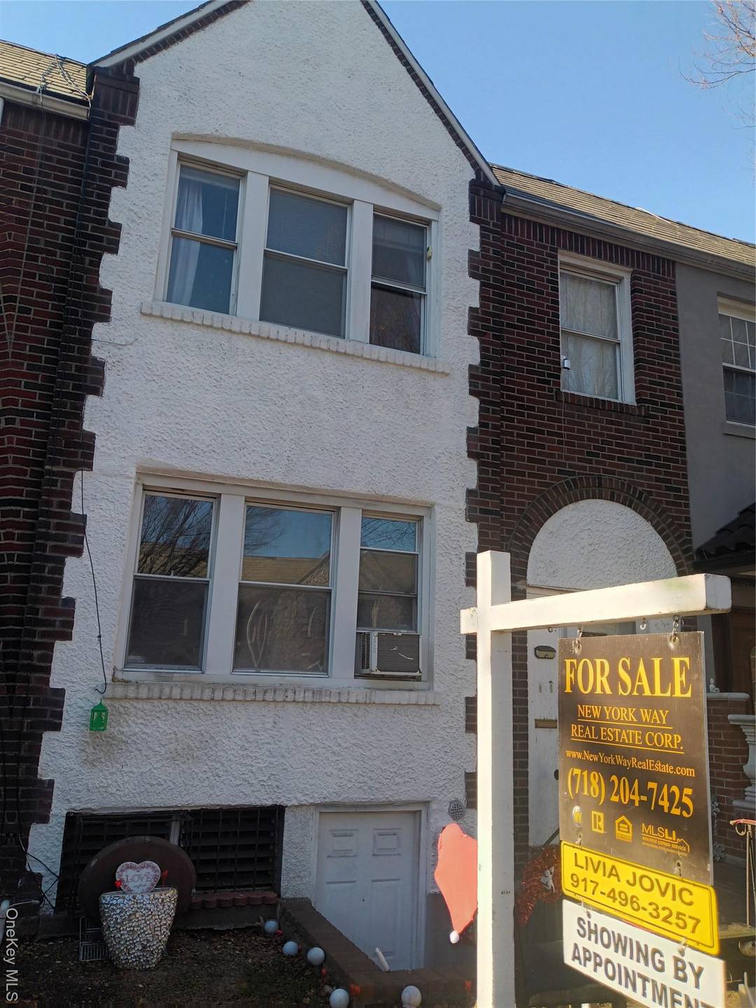 Woodside border with Astoria excellent location 2 family brick with 10 rooms, finish basement, back yard and large garage, near shops, schools, supermarket, restaurants and much more and only 15 ...