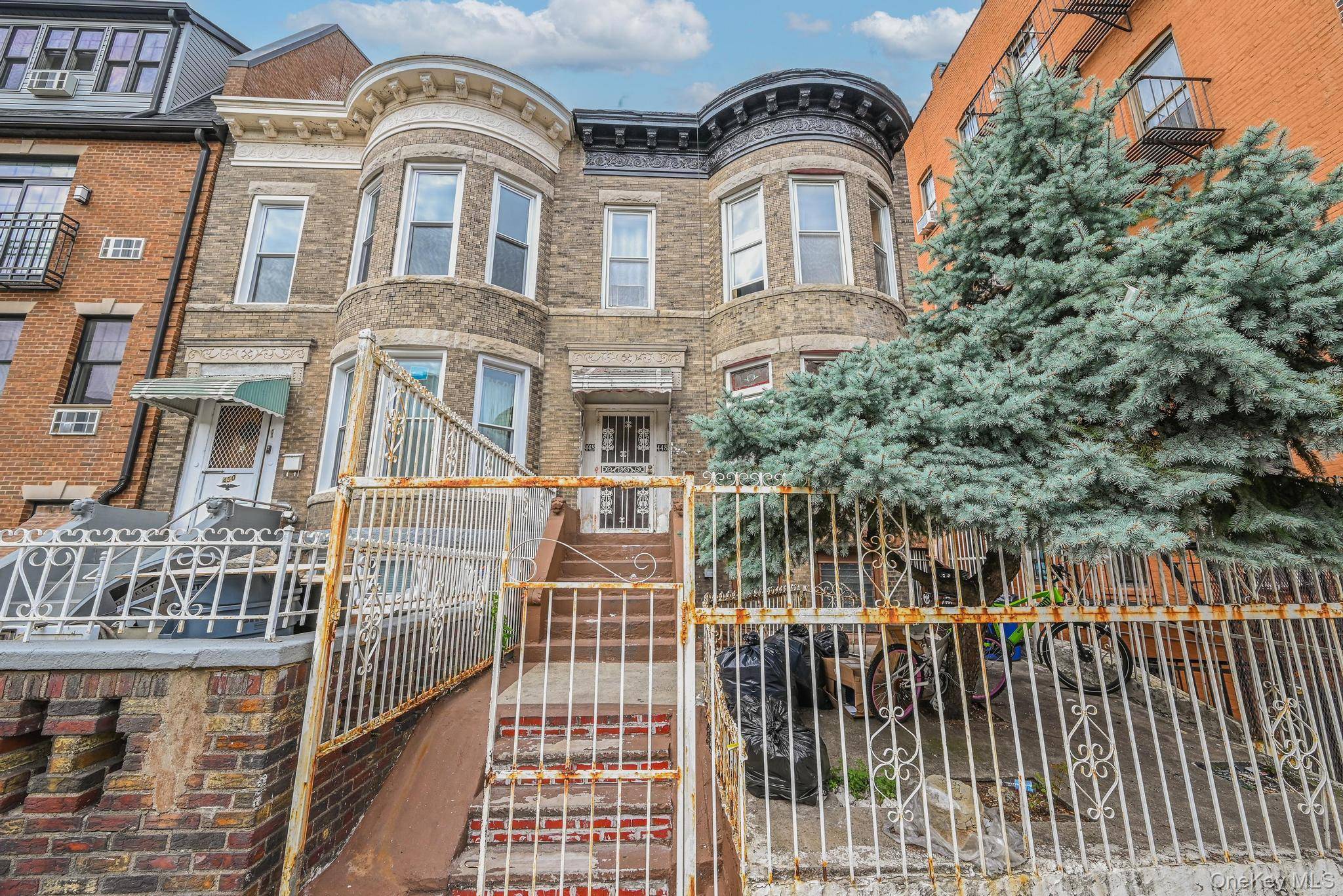 Brick 2 Family w Full Finished basement located in the heart of Flatbush Extremely desired neighborhood will be delivered VACANT all units