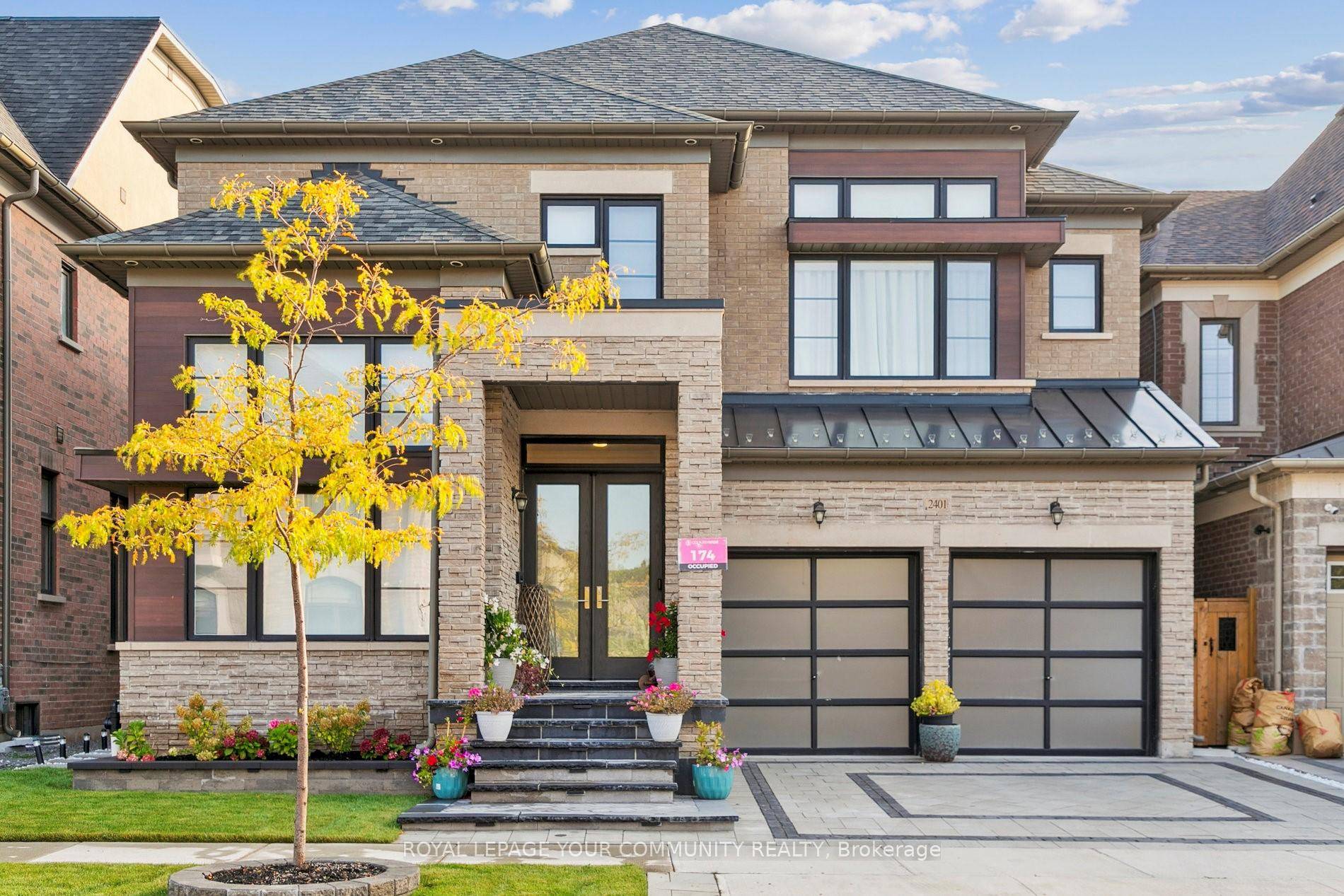 Welcome to this beautifully upgraded home in the sought after Glen Abbey community of Oakville.
