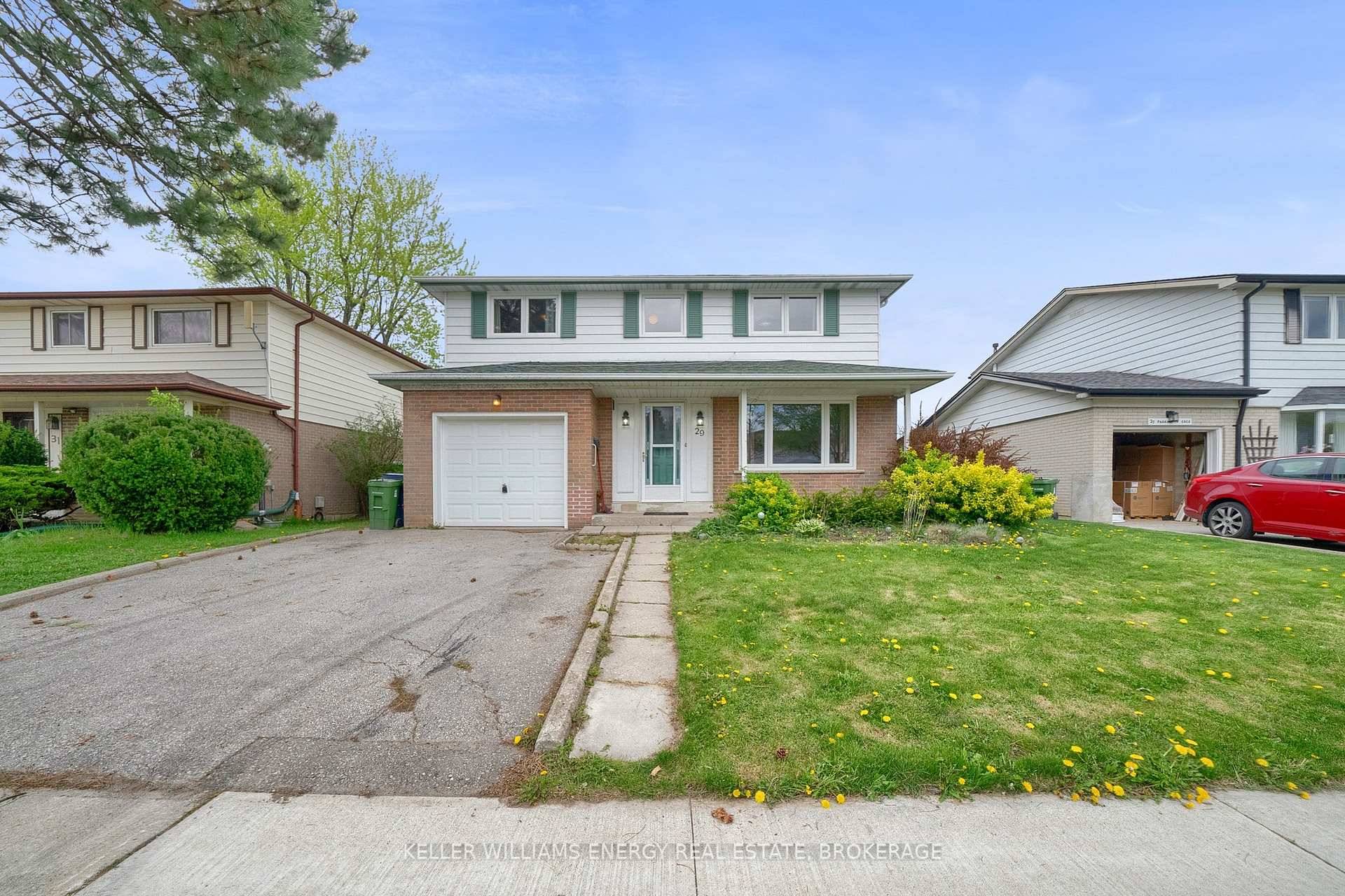 Discover the potential of this charming 4 bedroom, 2 bathroom detached home nestled in the heart of Scarborough's Woburn neighborhood.