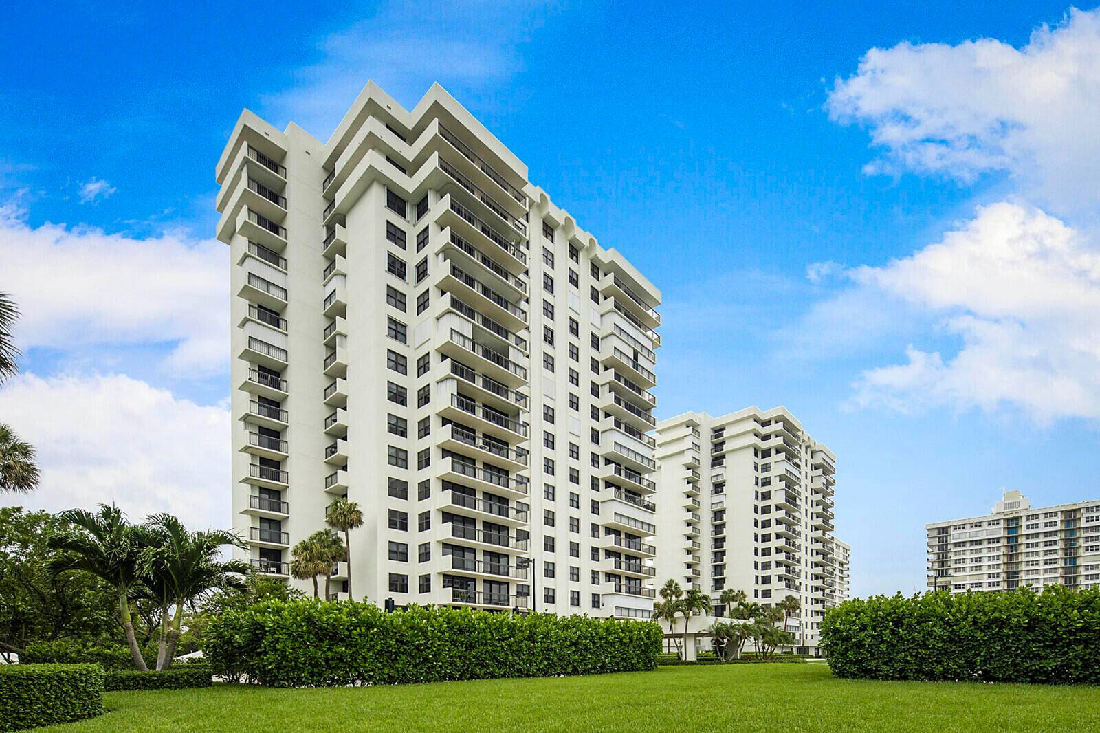 Penthouse Perfection with Breathtaking Intracoastal Views !