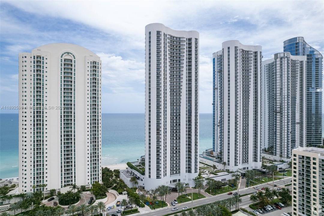 Enjoy breathtaking, 2 bed 2 bath, unobstructed Intracoastal views from this luxurious high rise residence perfectly situated on the pristine beaches of Sunny Isles.