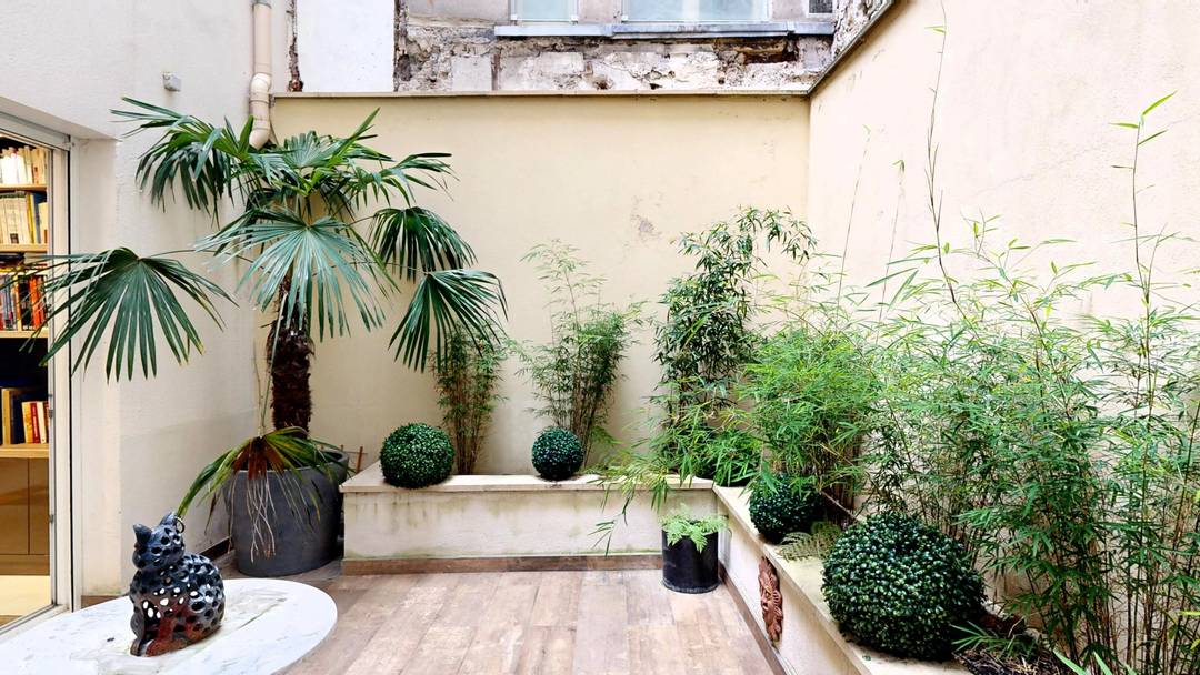 Paris 11th arrondissement - Contemporary house in perfect condition - 3 bedrooms