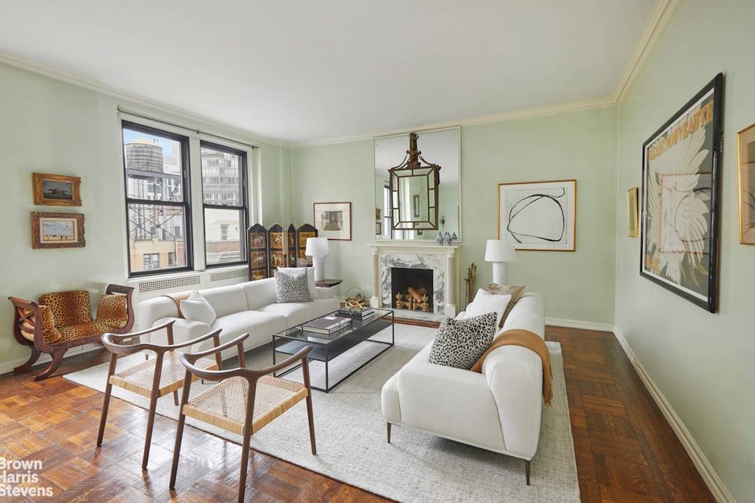 Very Spacious Prewar 2 Bedroom on Park Avenue Arriving from your semi private elevator landing, once you enter apartment 8E you immediately notice the amazing scale of the apartment.