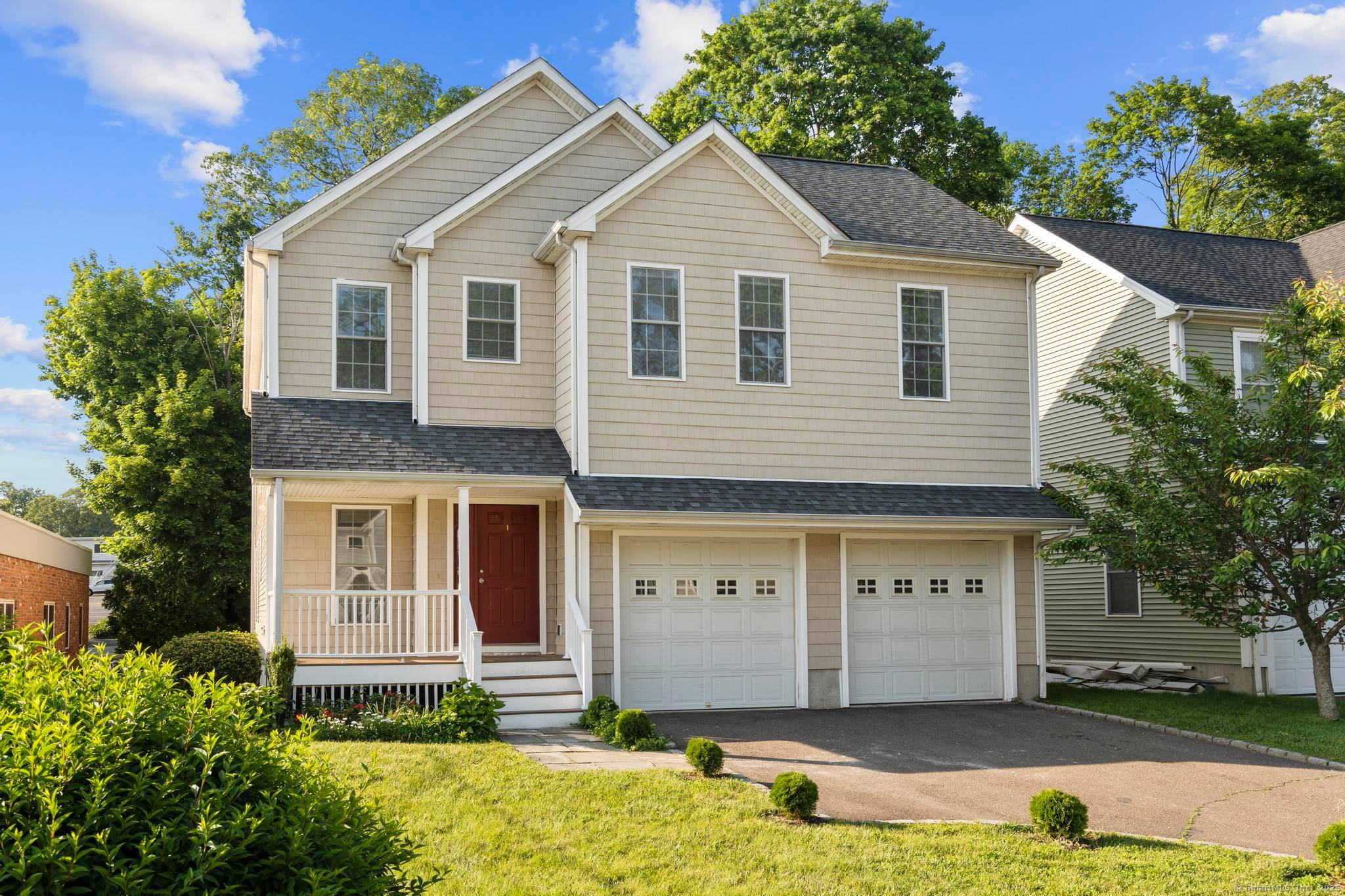 Welcome to 1 1 2 Colony Place a beautiful 4 bedroom, 2.