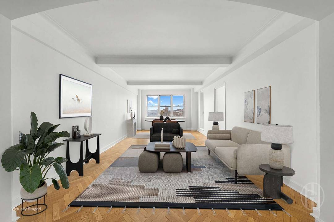 New ! Welcome to a uniquely designed home that epitomizes riverfront living.