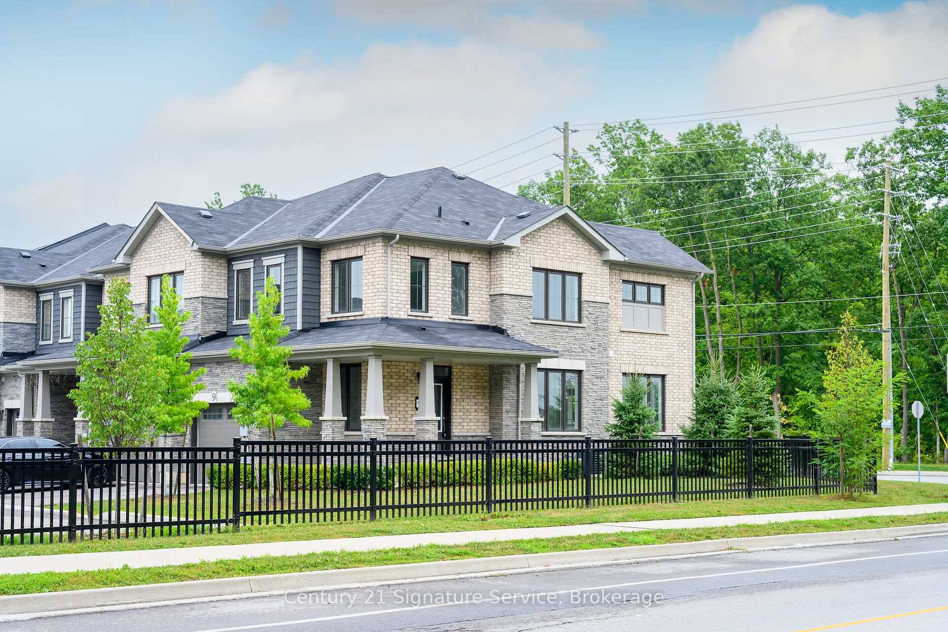 Welcome to your dream home in this vibrant and modern community !