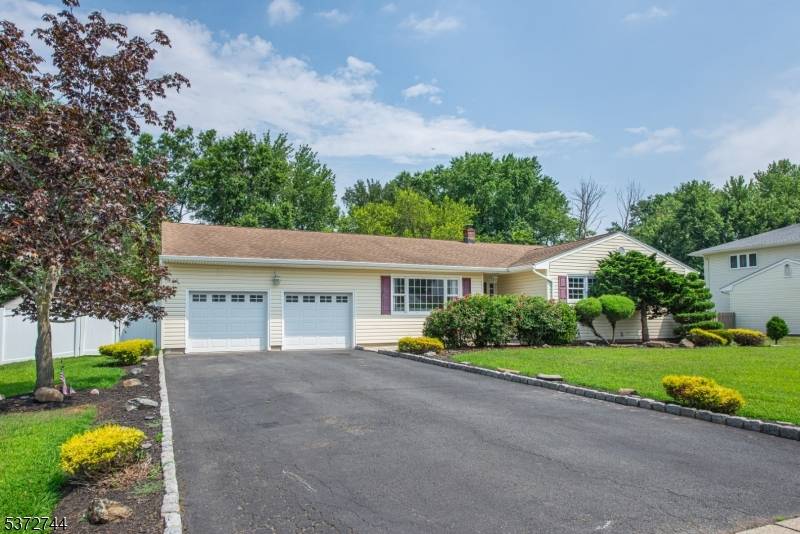 Welcome to this spacious and beautifully maintained ranch in Fairfield !