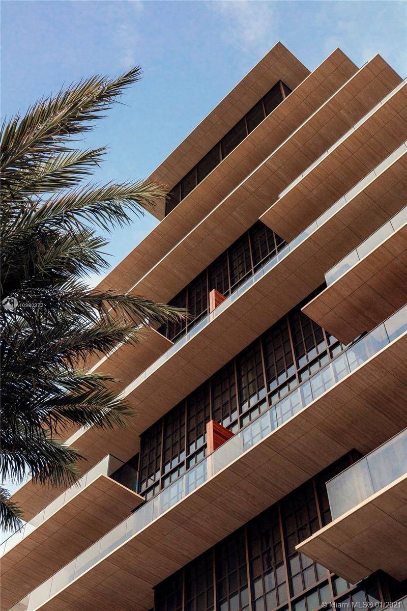 The Lower Penthouse lives like a mansion in the sky.