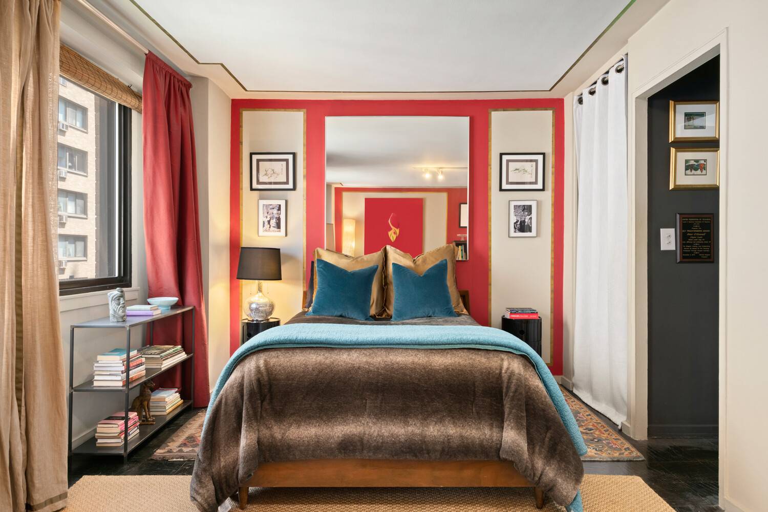 Spacious Alcove Studio in the Heart of Flatiron Welcome to residence 9GS at the Chelsea Lane, a highly sought after full service co op located on West 16th Street between ...