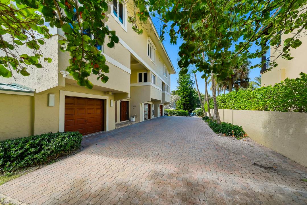 Ocean Ridge, Gulfstream Oceanfront Rental.