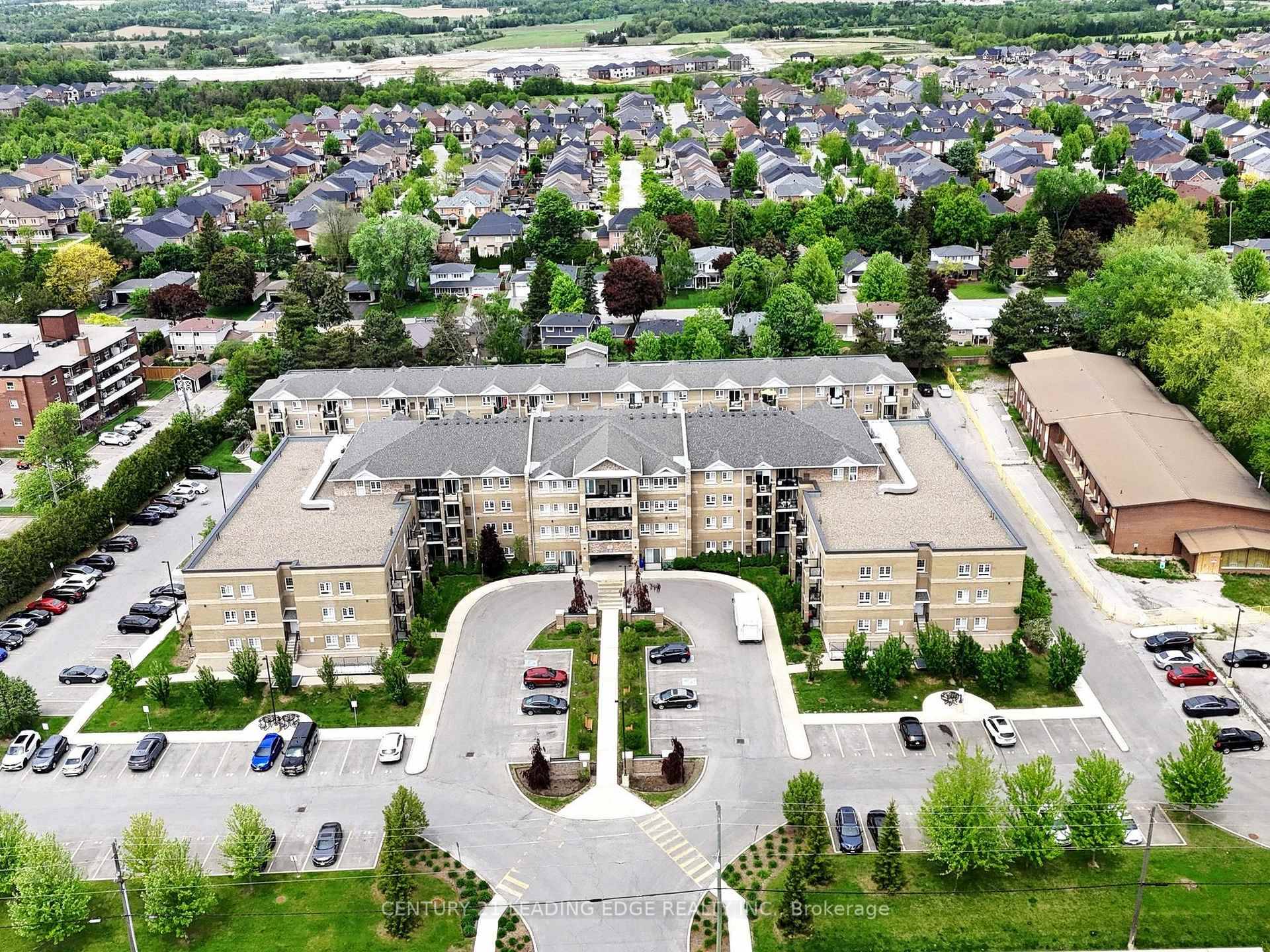 Introducing This Unique Large And Spacious 908sf Of Luxury With One Bedroom The Linden Model.