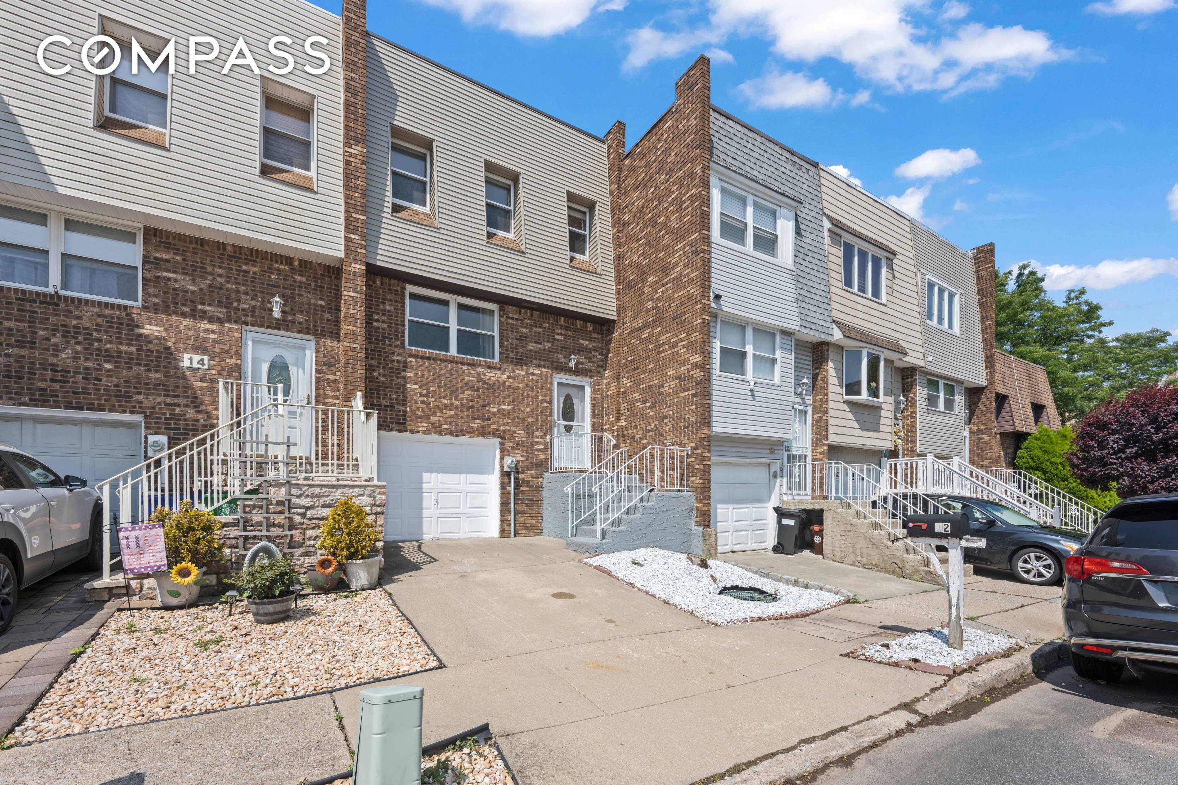 Welcome to this well maintained single family townhouse in the sought after Huguenot neighborhood.