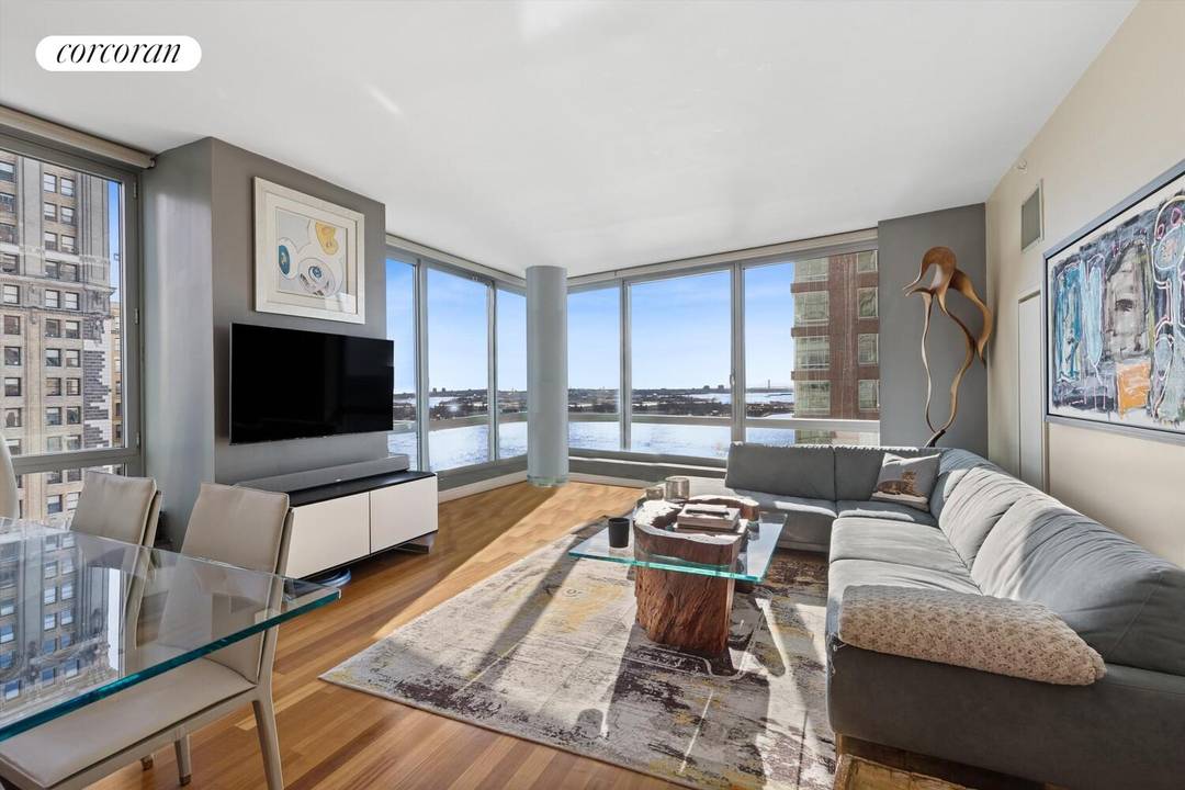 Spectacular Light amp ; Iconic Harbor Views Corner 2BR 2.