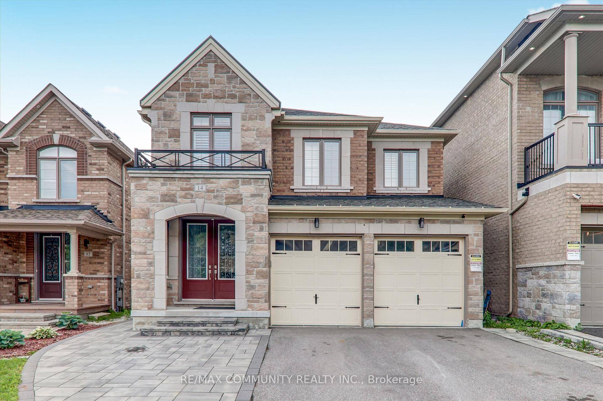 Welcome to this stunning home in Whitby's prestigious Country Lane community, 4 1 bedrooms, Above Grade level 2460 Sqft, double car garage, The fully finished basement, incredible versatility with a ...