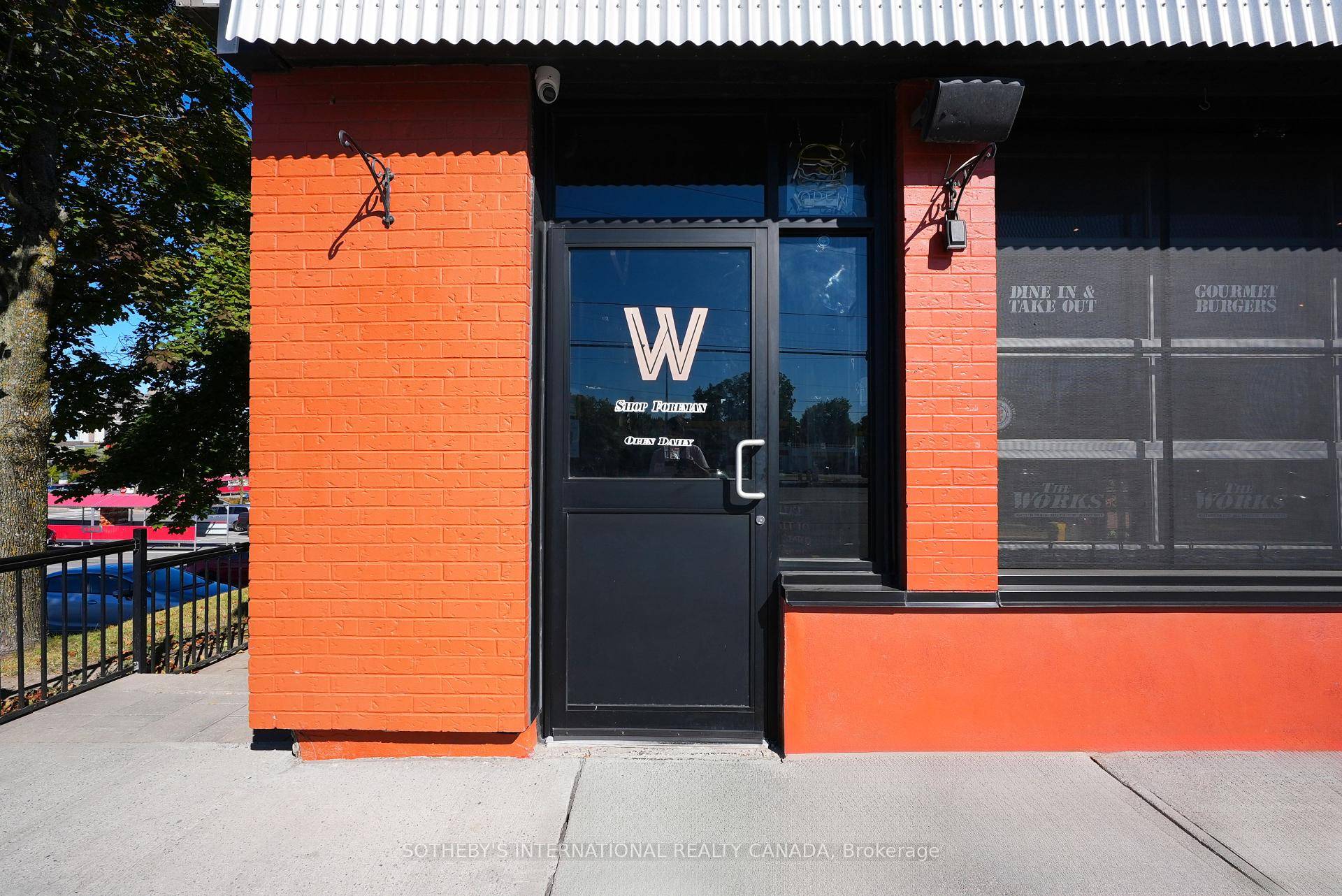 Exceptional opportunity to own an award winning The Works franchise, proudly serving Ottawa since 2001.