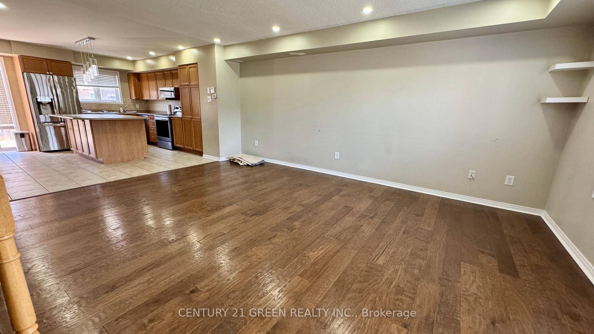Beautiful townhome in family friendly community.