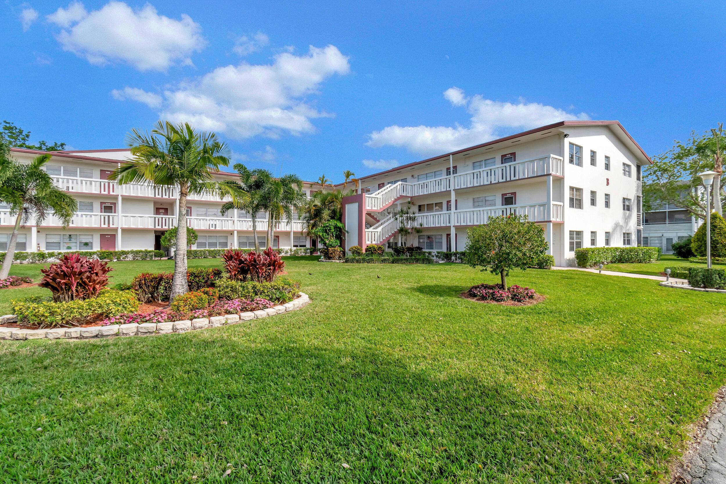 Welcome to Century Village Boca Raton ideal for investors or as your primary home.