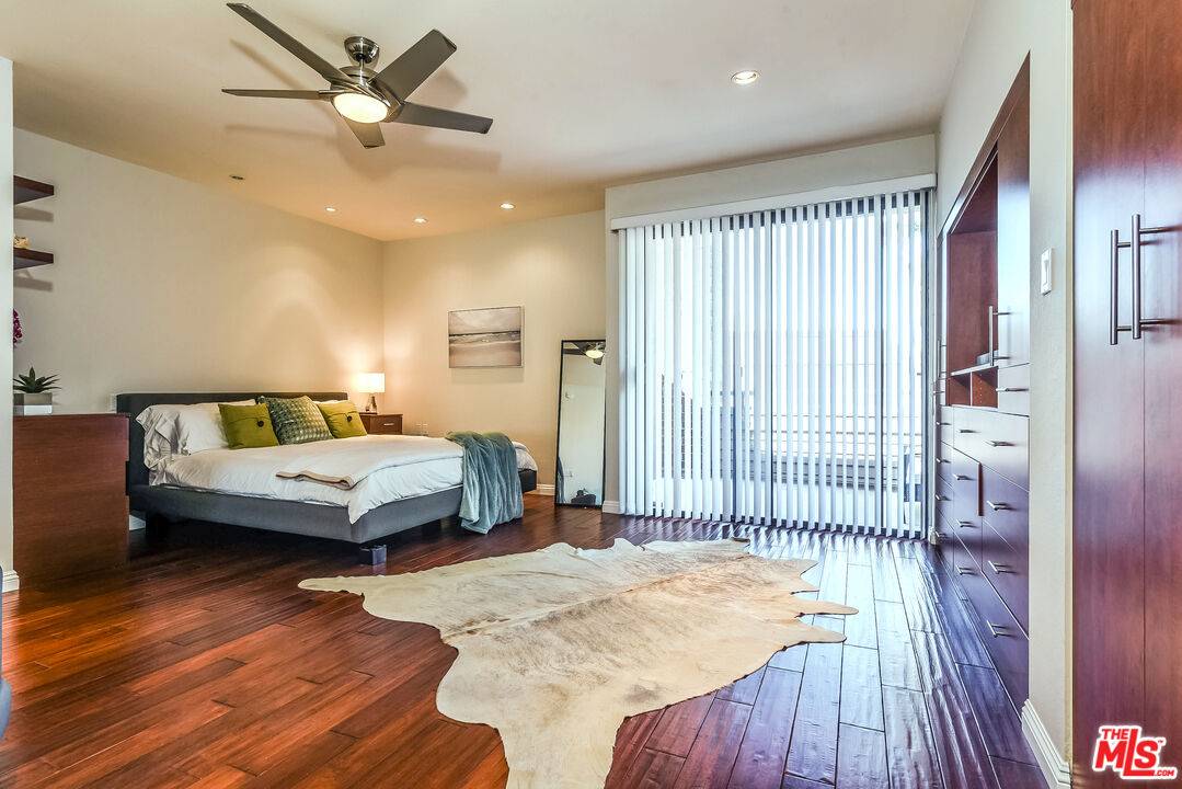 4604  GLENCOE AVE 2BR Marina Del Rey La