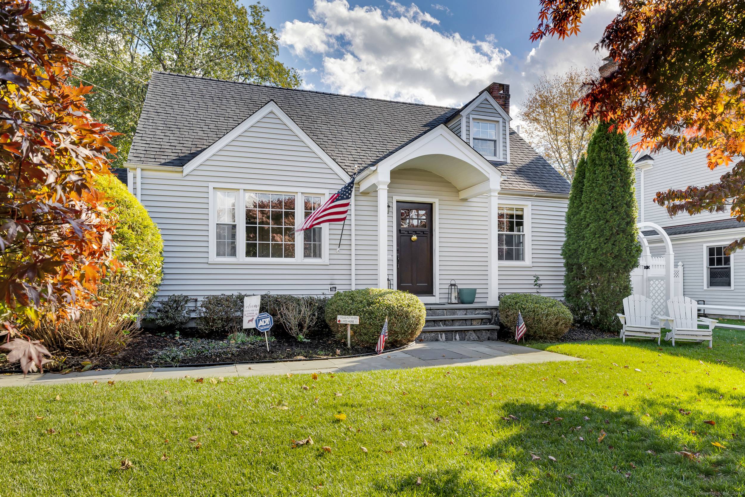 Discover this charming Cape full of character, ideally located on a quiet side street in the heart of Fairfield.