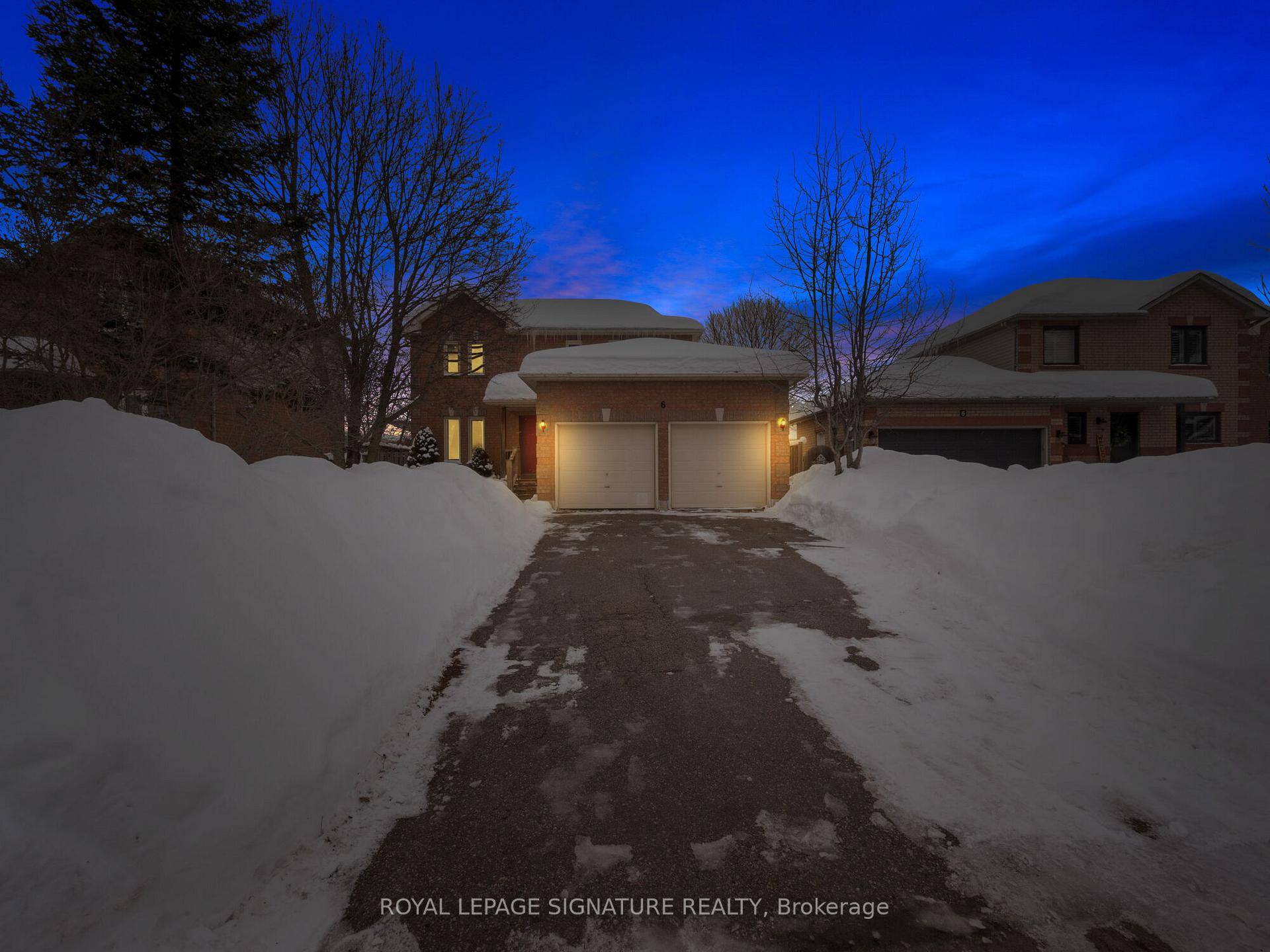 Charming amp ; Fully Renovated Home in Beeton !