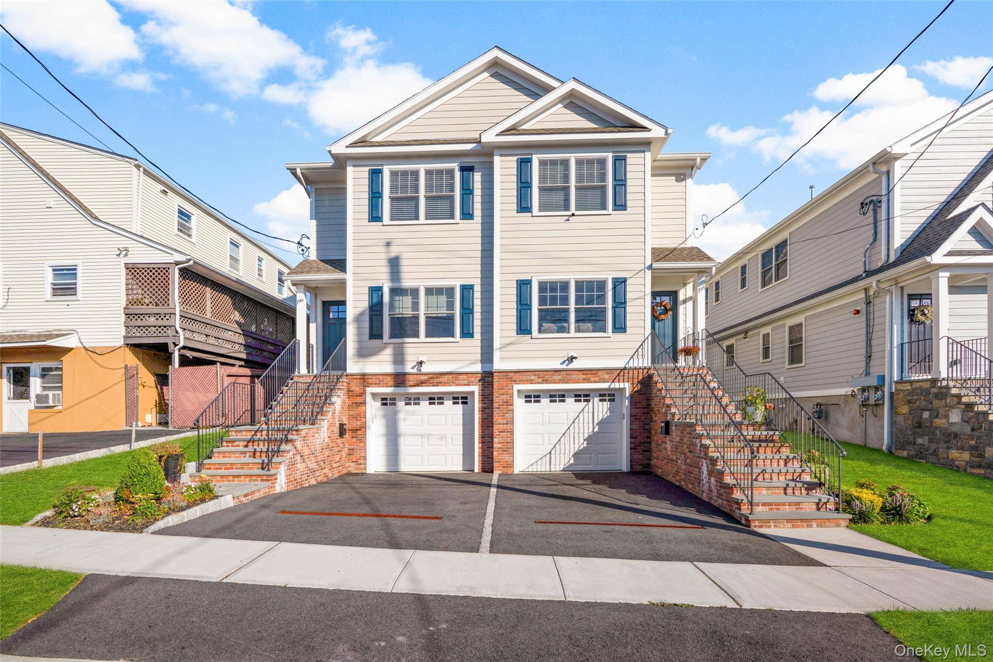Welcome to this Bright and Stylish Townhome in West Harrison s Desirable Silver Lake Neighborhood !